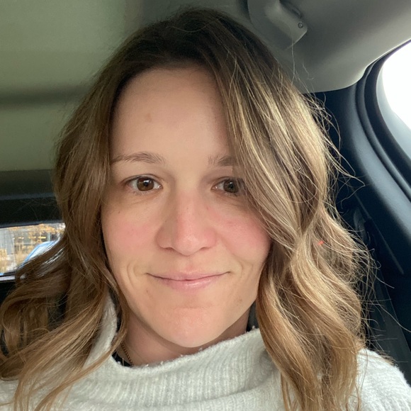 Meet your Posher, Christina - Picture 1 of 1